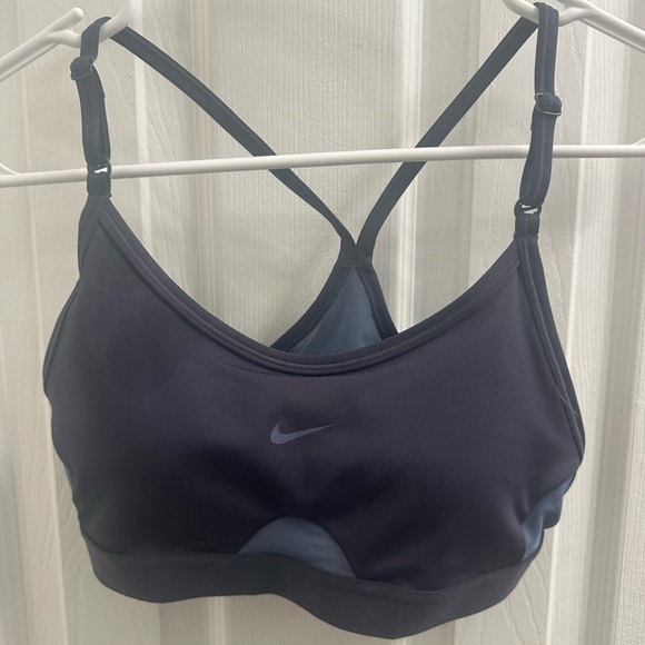 Nike DriFit Sports Bra - Picture 1 of 3